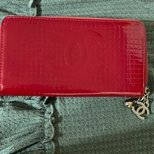 Chanel wallet